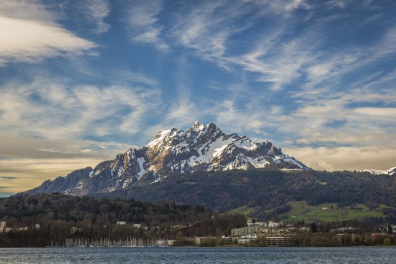 Lucerne: Walking and Boat Tour With Cheese & Wine Tasting - The Optional Boat Cruise