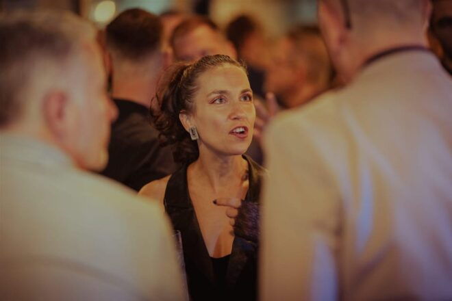 Lucho Dragone: The Voice and Sax That Captivate the World - Innovative Musical Production