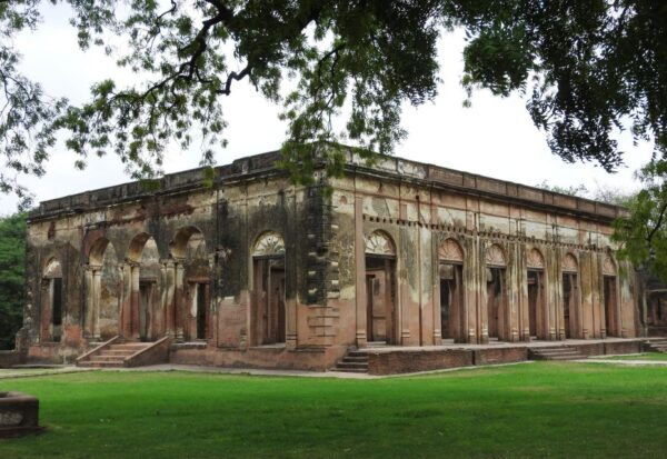 Lucknow Full Day City Tour - Directions
