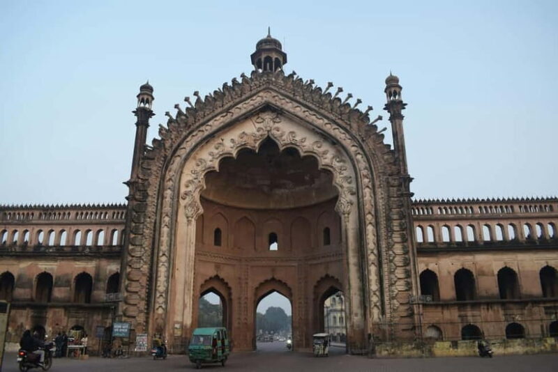 Lucknow: Private Day Tour with Lunch and Hotel Pickup - Tasting the True Flavors of Lucknow