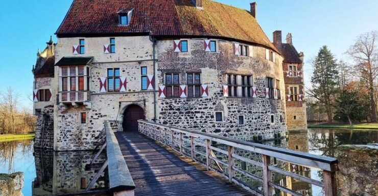 Lüdinghausen: 3 Castles City Quest Smartphone Game - Game Overview