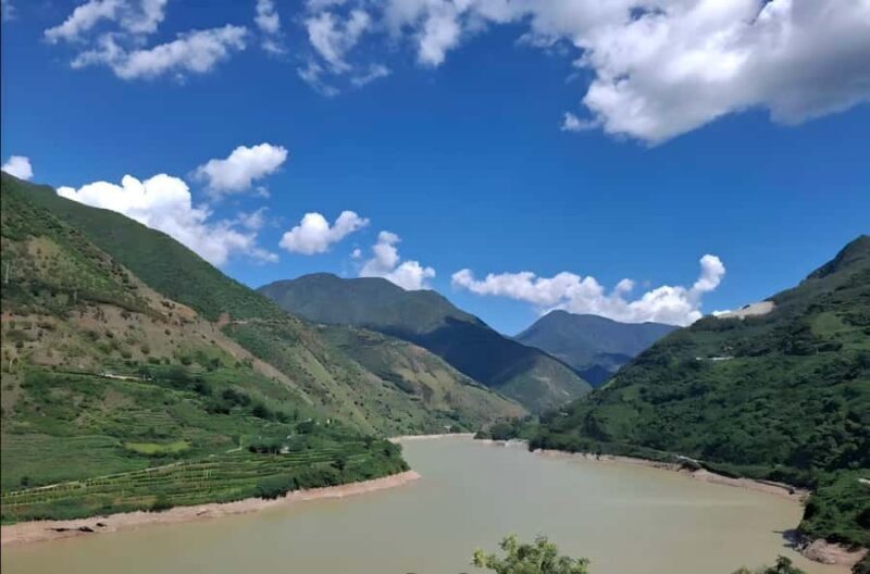 Lugu Lake One-Day Group Tour Departing from Lijiang - Exploring Lugu Lake in a Day: An Honest Look at the One-Day Group Tour from Lijiang