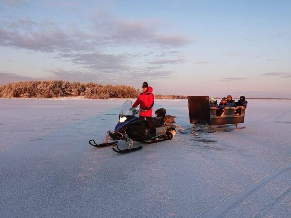 Luleå: Ice Fishing - 2h - Cultural and Dietary Tradition