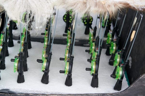 Luleå: Ice Fishing - 2h - Equipment and Activities