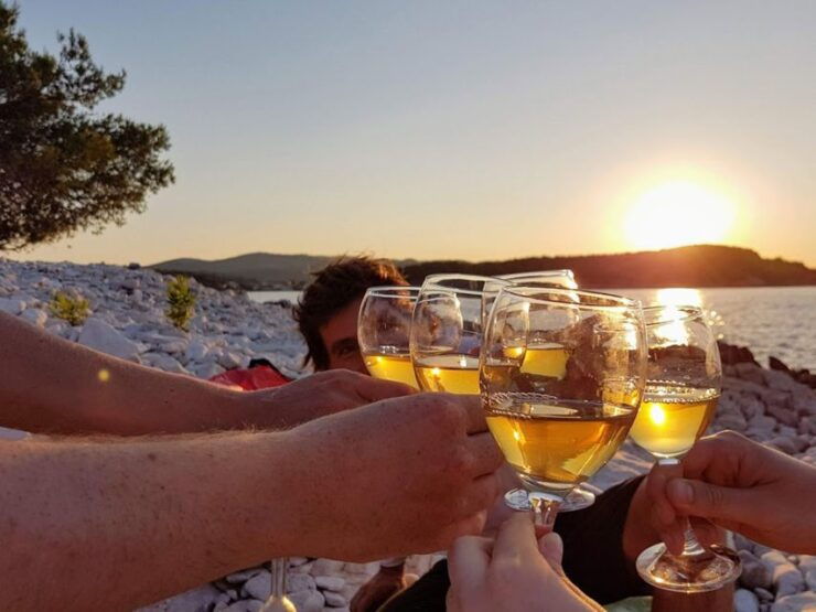 Lumbarda: Sunset Kayak Tour - Experience Highlights
