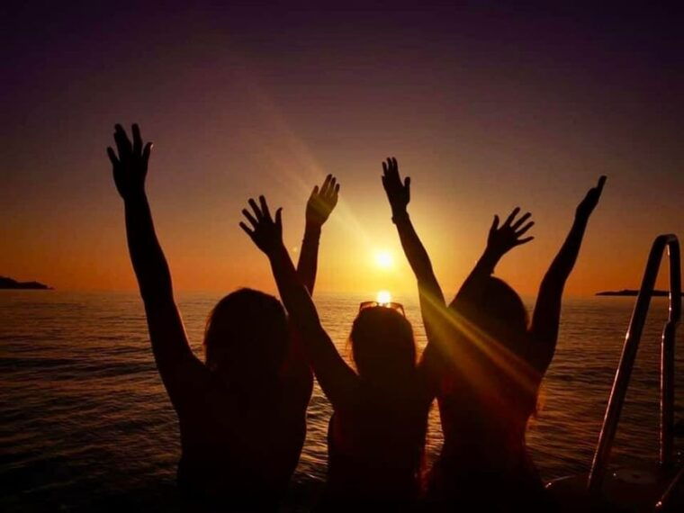 Lumio: Sunset Boat Tour in the Bay of Calvi - Sunset Experience