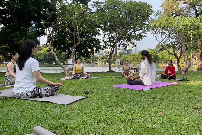 Lumphini Park 1 Hour Yoga Experience in Bangkok - The Authenticity and Atmosphere of Practicing Outdoors