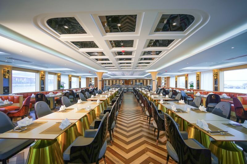 Luna Halong Day Cruise: Ha Long Bay, Sung Sot, Ti Top - Sung Sot Cave and Ti Top Island