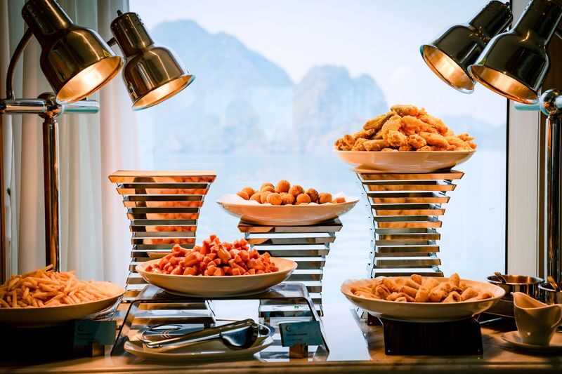 Luna Halong Day Cruise: Ha Long Bay, Sung Sot, Ti Top - Should you book Luna Halong?
