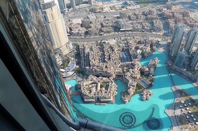 Lunch at Burj Khalifa - Pricing and Packages