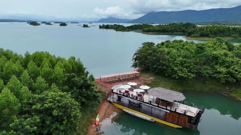 Lunch cruise on Vang Vieng Lake - An In-Depth Look at the Vang Vieng Lake Lunch Cruise