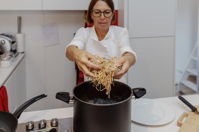 Lunch or Dinner and Cooking Demo at a Local Home in Assisi - Meeting and Pickup Details