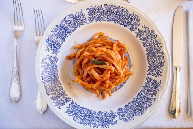 Lunch or Dinner and Cooking Demo at a Local Home in Spoleto - Reservations and Payment Options