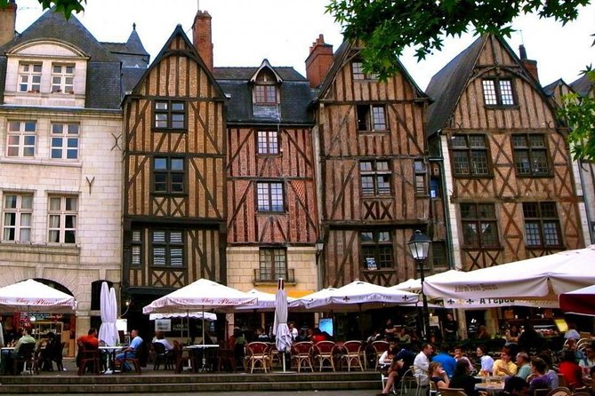 Lunchtime Food Tour of Tours - Caves Ambacia Tour and Wine Tasting