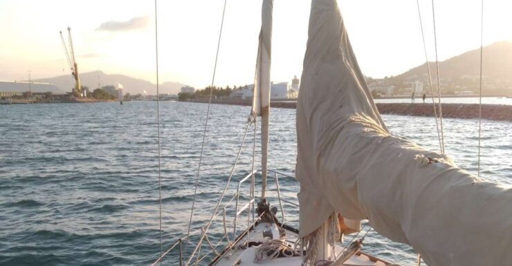 Lunchtime or Morning Sailing Private Charter Townsville - Charter Details