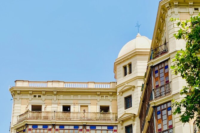 Lunchtime Tapas Tour in the Eixample With the Barcelona Taste - Exploring the Eixample District