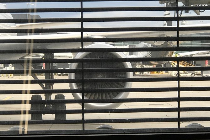 Luton Airport Private Transfers To/From London (Postcode SW1 to Sw4) - Reservation Confirmation and Transportation