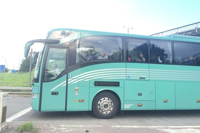 Luton Airport Private Transfers To/From London (Postcode SW5 to Sw11) - Pricing and Guarantee