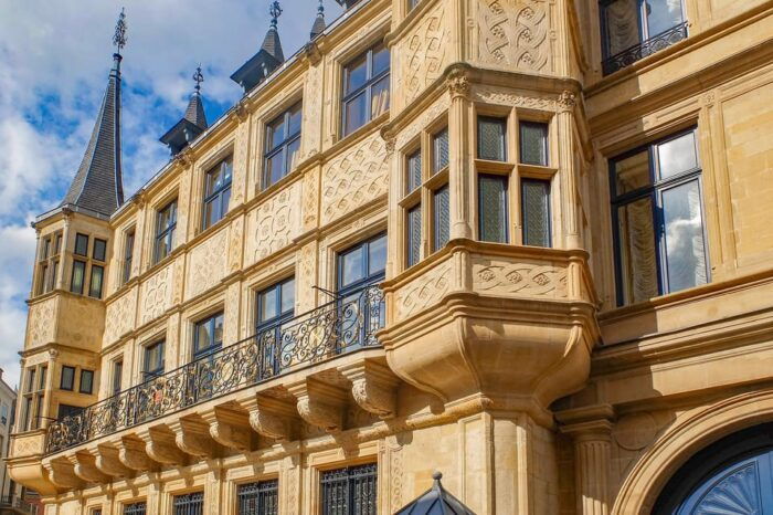 Luxembourg City: Walking Tour With Optional Wine Tastings - Reservation and Pricing Details