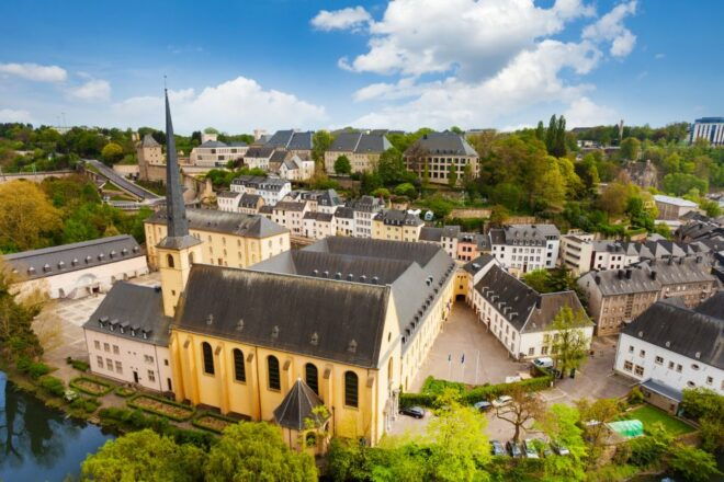 Luxembourg: First Discovery Walk and Reading Walking Tour - Customer Reviews