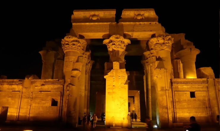 Luxor Day Tour Visit Edfu and Kom Ombo With Transfers - Detailed Itinerary