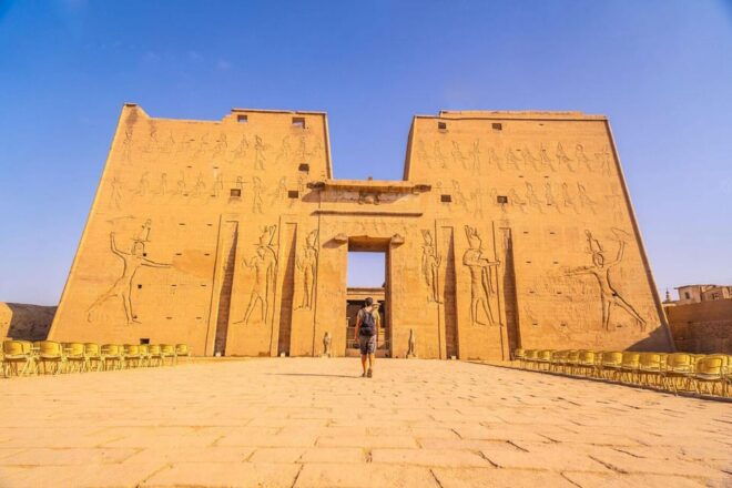 Luxor Day Tour Visit Edfu and Kom Ombo With Transfers - Highlights of Kom Ombo Temple