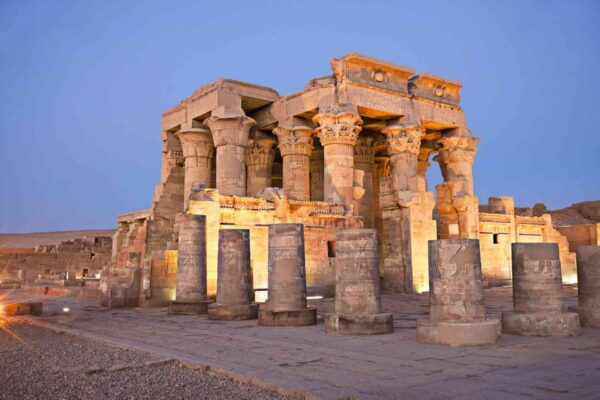 Luxor Day Tour Visit Edfu and Kom Ombo With Transfers - Language Options