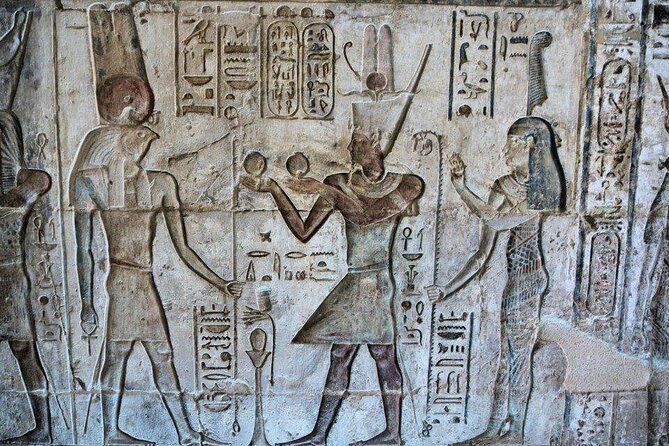 Luxor Day Visit Habu Temple, Valley Of Workers & Queens - Guided Tour Experience