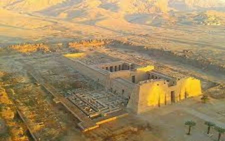 Luxor: Dendera and Medinet Habu Private Guided Day Tour - Tour Duration and Languages Offered
