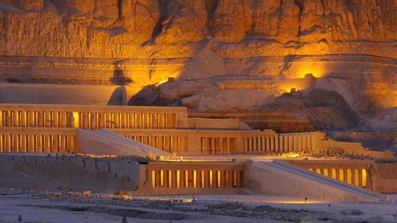 Luxor Full-Day Private Historical Tour with Hot Air Balloon - A guide who can adapt makes a difference