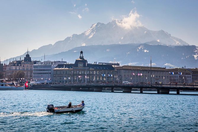 Luxurious Lake Lucerne Tour in a Private Motor Yacht - Duration: 1 Hour