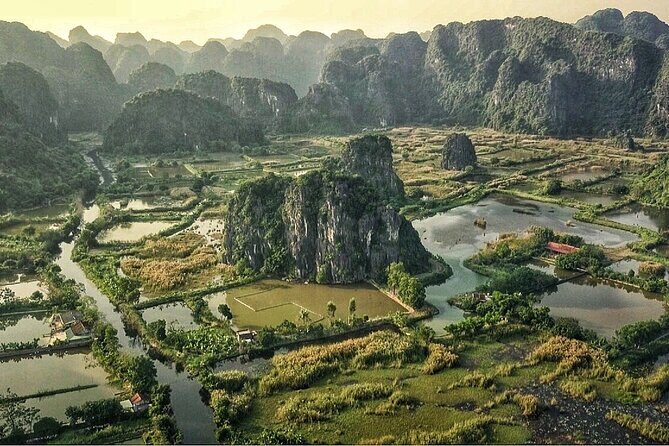 Luxury 1-Day Tour to Hoa Lu, Trang An & Mua Cave from Hanoi - Discovering Trang An: A UNESCO Wonder