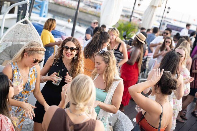 Luxury 7-Hour Halong Bay Cruise from Hanoi with Limousine & Lunch - Hang Luon Cave: Kayaking and Serenity