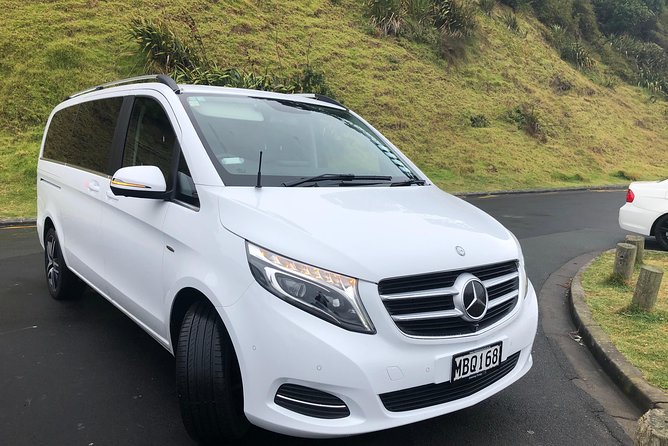 Luxury Airport Transfers in Auckland - Meeting and Pickup