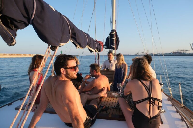 Luxury and exclusive sailing tour with private service - The Sum Up