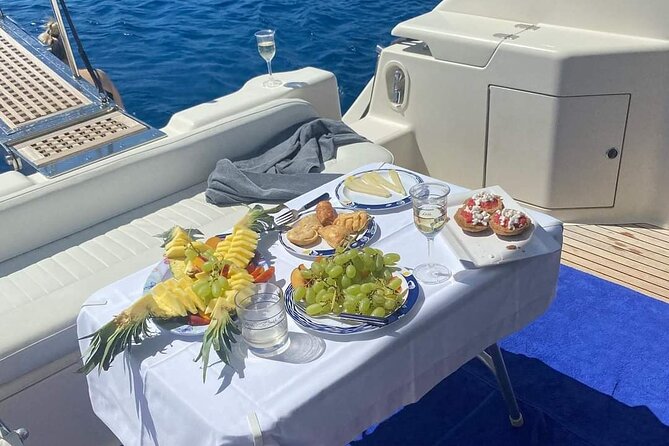 Luxury AZIMUT 44 Ft Yacht Cruise - Meeting & Pickup