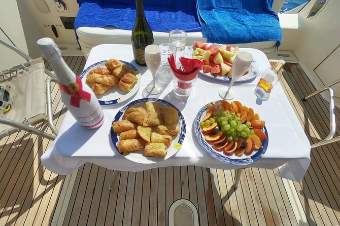 Luxury AZIMUT 44 Ft Yacht Cruise - Meeting Point: Cafe Marina