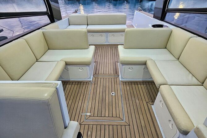 Luxury Blue Cave and Hvar Island Boat Tour from Split - Transportation & Comfort