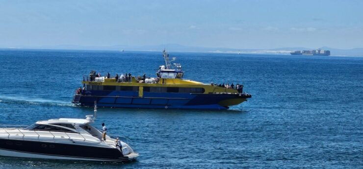 Luxury Boat Cruise From the V&A Waterfront - Cruise Details