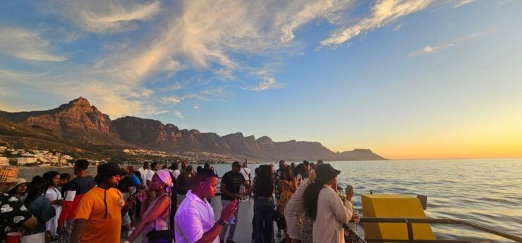 Luxury Boat Cruise From the V&A Waterfront - Sightseeing Opportunities