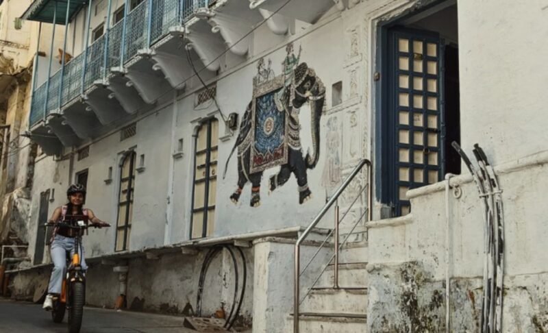 Luxury Boat ride, Havelis, Heritage Walk & High Tea - FAQ