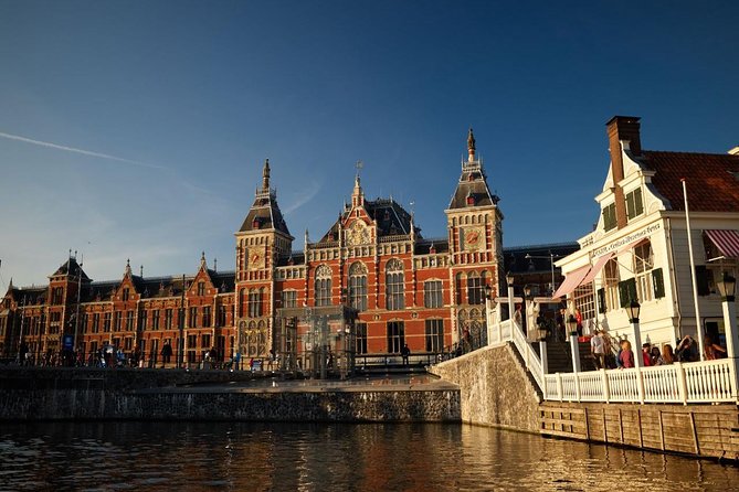 Luxury Boat Tour in Amsterdam With Bar on Board - Positive Reviews and Helpful Staff