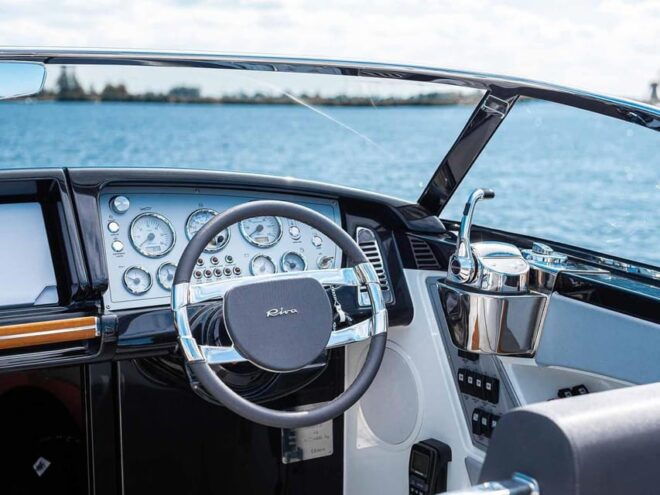 Luxury Boat Tour on RIVA ISEO - Boat and Equipment Details