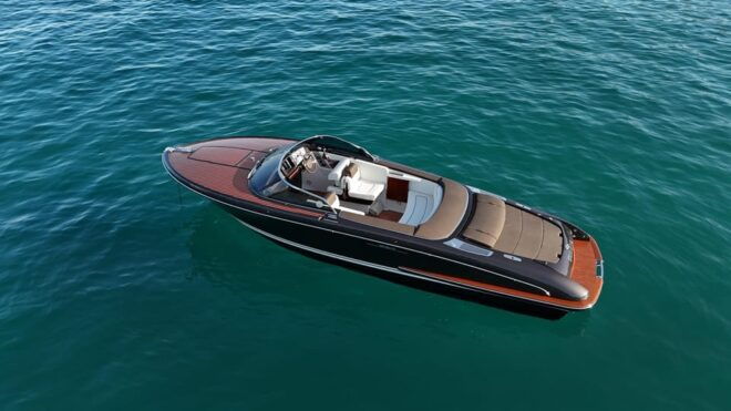 Luxury Boat Tour on RIVA ISEO - Guided Experience