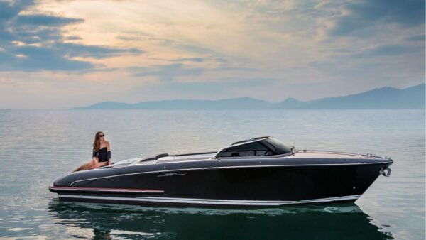 Luxury Boat Tour on RIVA ISEO - Booking Information