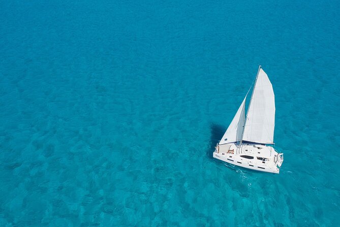 Luxury Catamaran and Snorkel. Lunch & Open Bar Onboard and Visit to Isla Mujeres - Gourmet Lunch and Open Bar Onboard