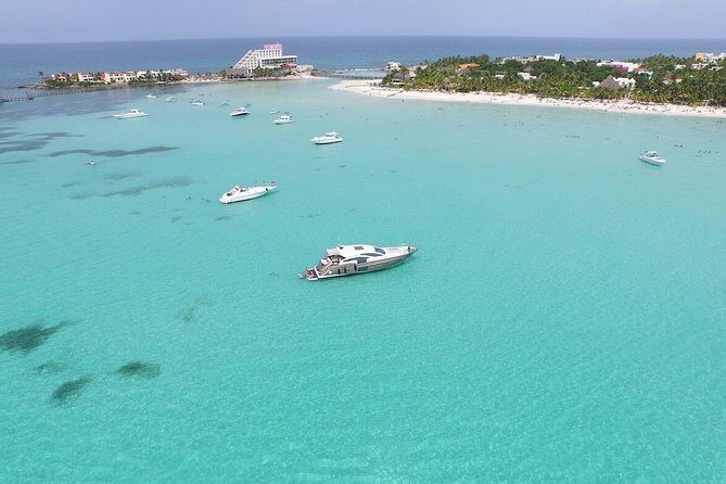 Luxury Catamaran Privilege to Isla Mujeres + Open Bar VIP - FAQ