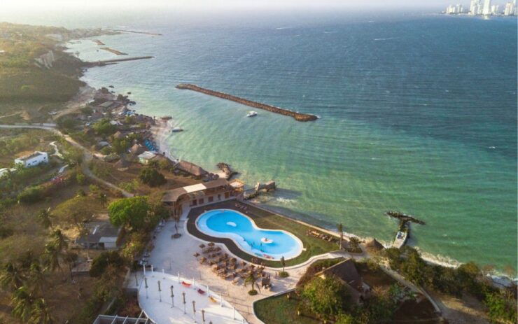 Luxury Day in Tierra Bomba at the Best Beach Club - Experience Highlights