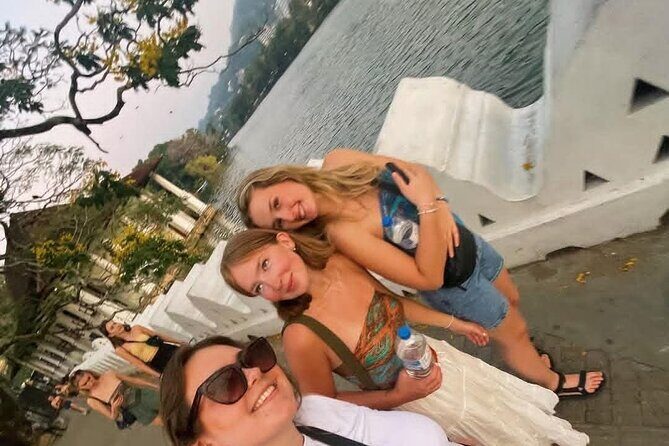 Luxury Day Trip from Colombo to Pinnawala and Kandy Highlights - Frequently Asked Questions