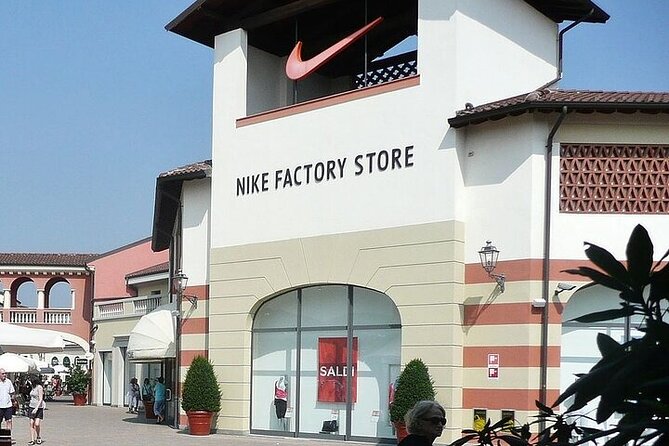 Luxury Day Trip Portofino and Serravalle Outlet From Milan - Communication Details